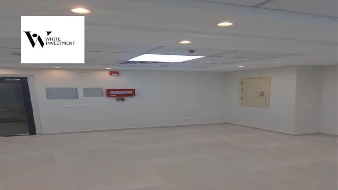 Hyde park business district office 65m with Ac&#39;s