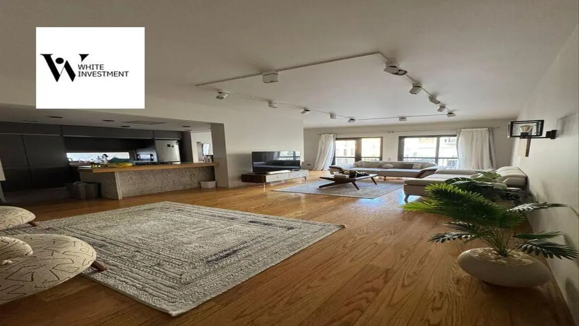 Eastown 210m 3beds fully furnished landscape view