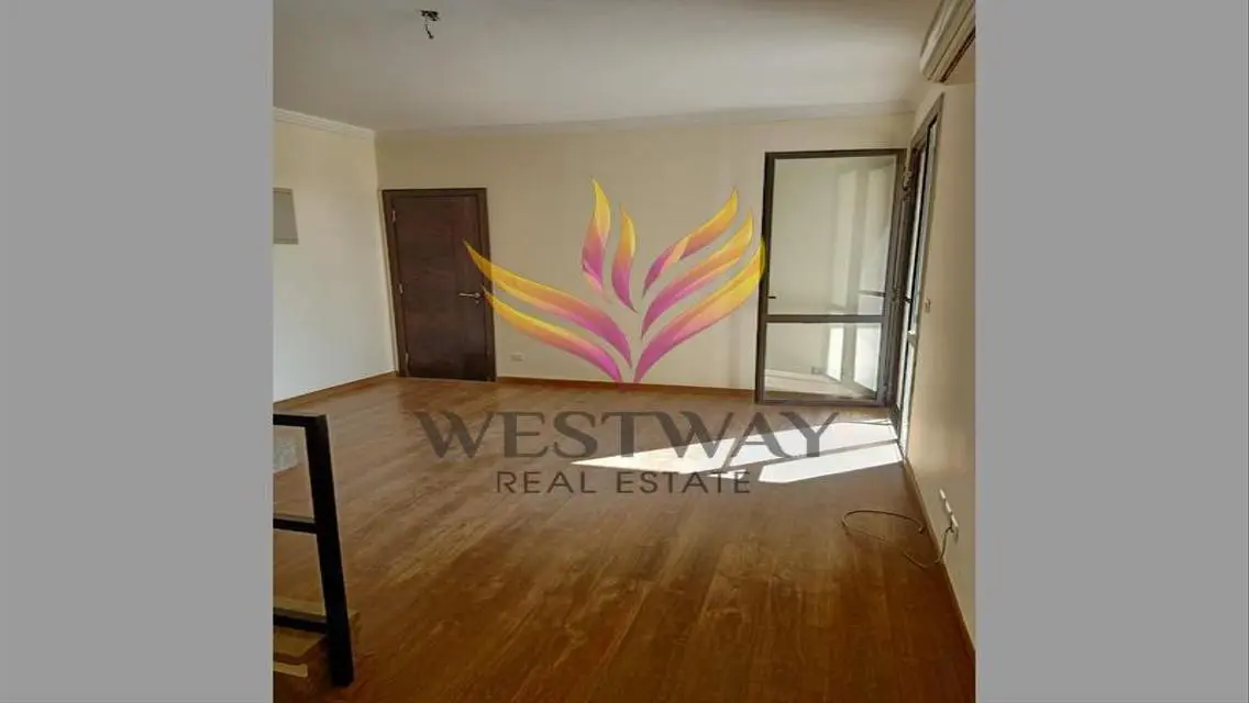 Upper Duplex for Rent in Westown, Beverly Hills