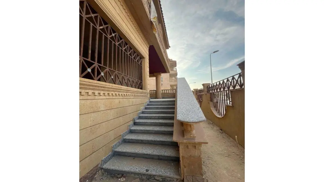 فيلا بسعر لقطة ارقى احياء مدينة العبور الحي السابع