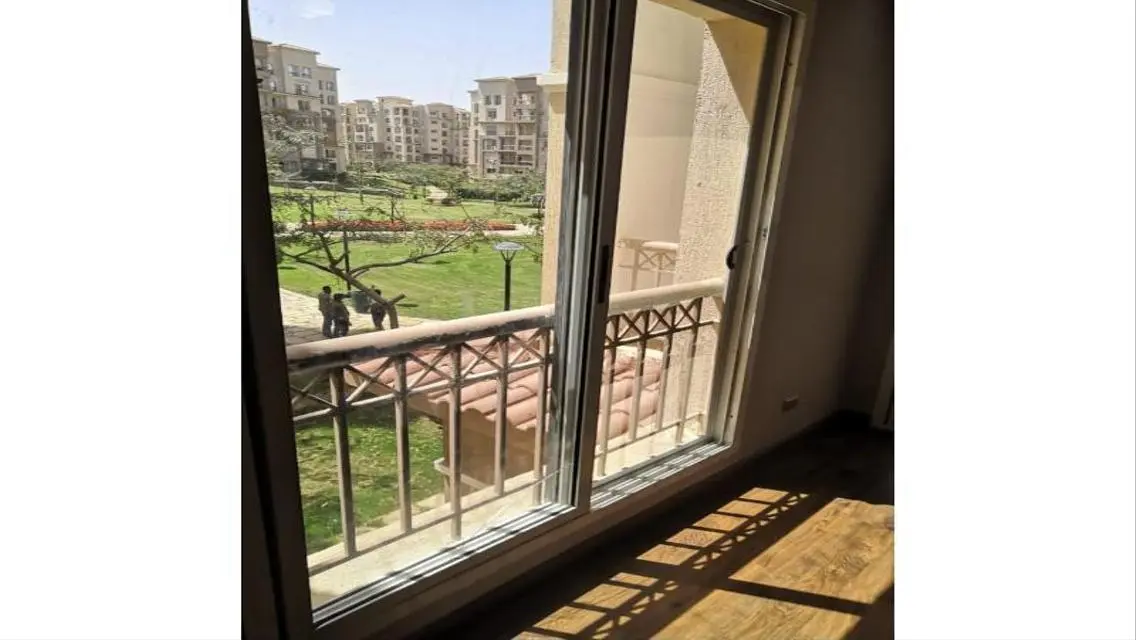 متحتارش كتير و sakan موجودة   جبنالك شقة بسعر ول..