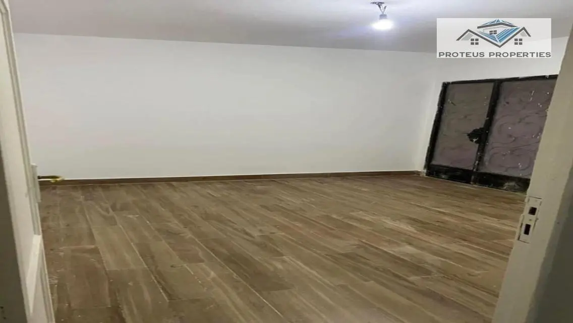 شقة للايجار بالرحاب ارضي بحديقه بجوار مول 2