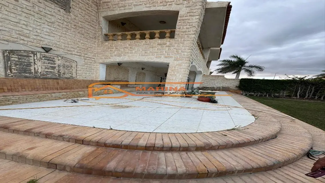 للبيع فيلا مارينا 4 تاني صف بحيرة رملية