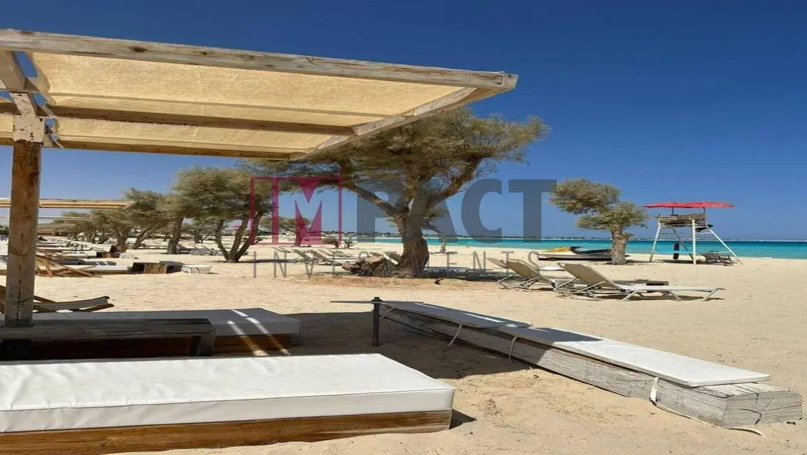 Luxurious Villa for Sale with Private Garden and Pool