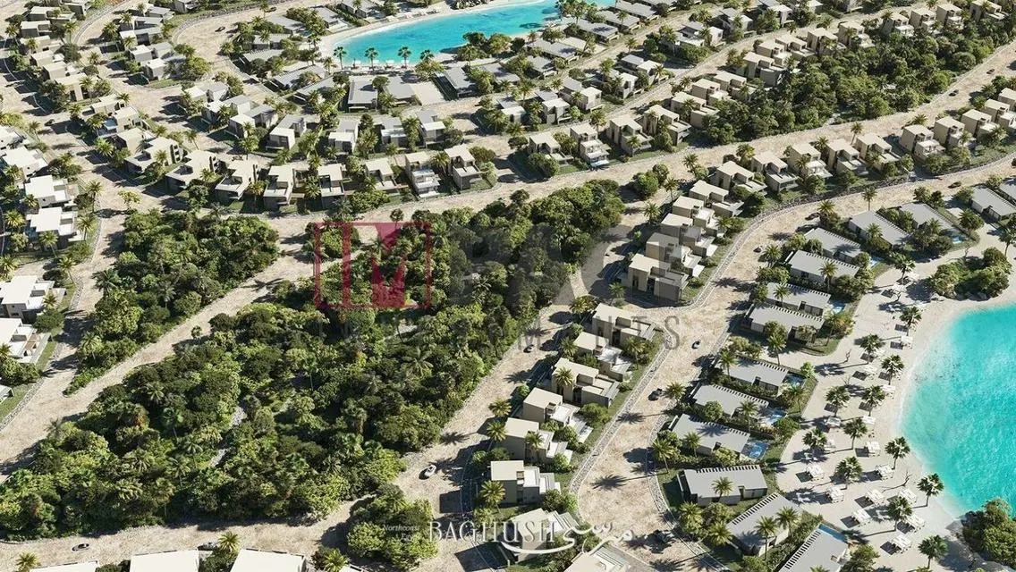 Luxurious Villa for Sale with Private Garden and Pool
