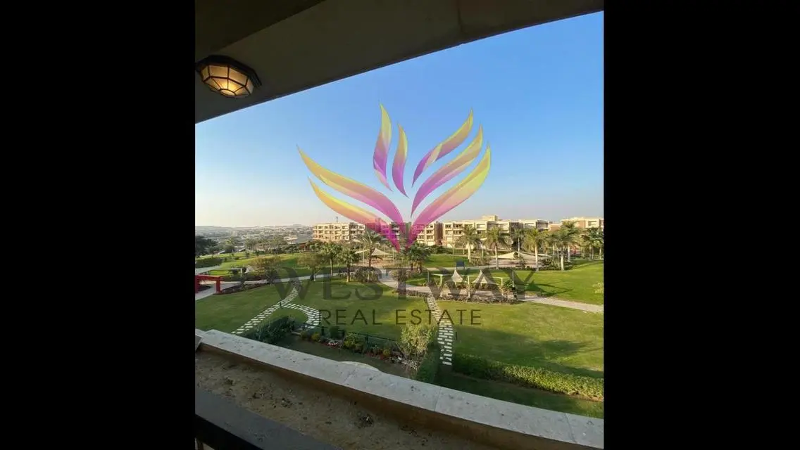 شقه مميزه  للبيع بكمبوند كارنيل نيو جيزه