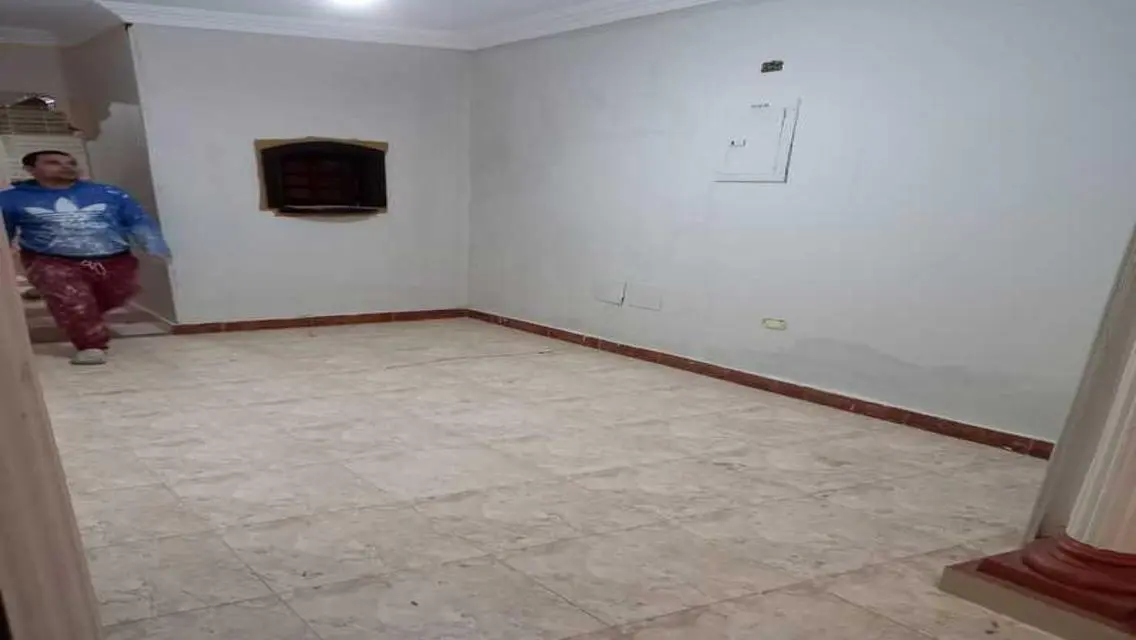 Apartment for rent in the tenth district, Sheikh Z