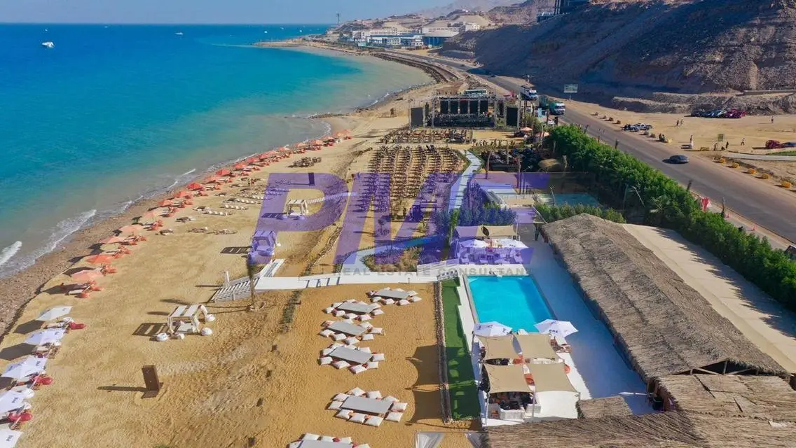 للبيع شاليه ارضي بجاردن بموقع مميز بـ جبال السخنة