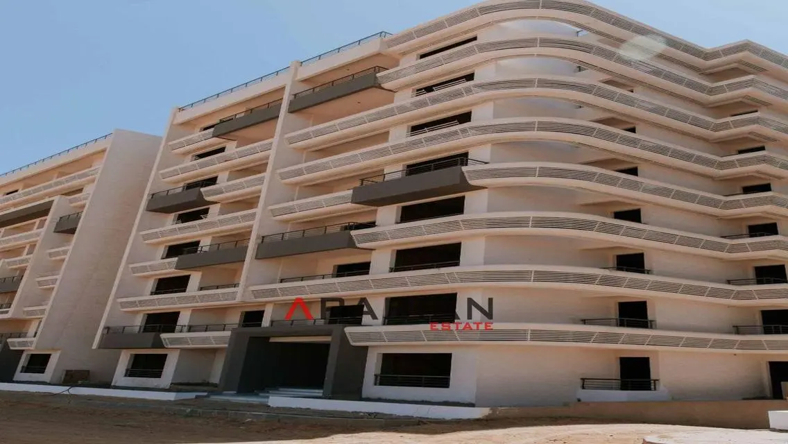 own an apt 183m with inst 8 y