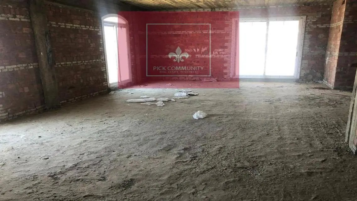 Town house corner for sale in Layan prime location