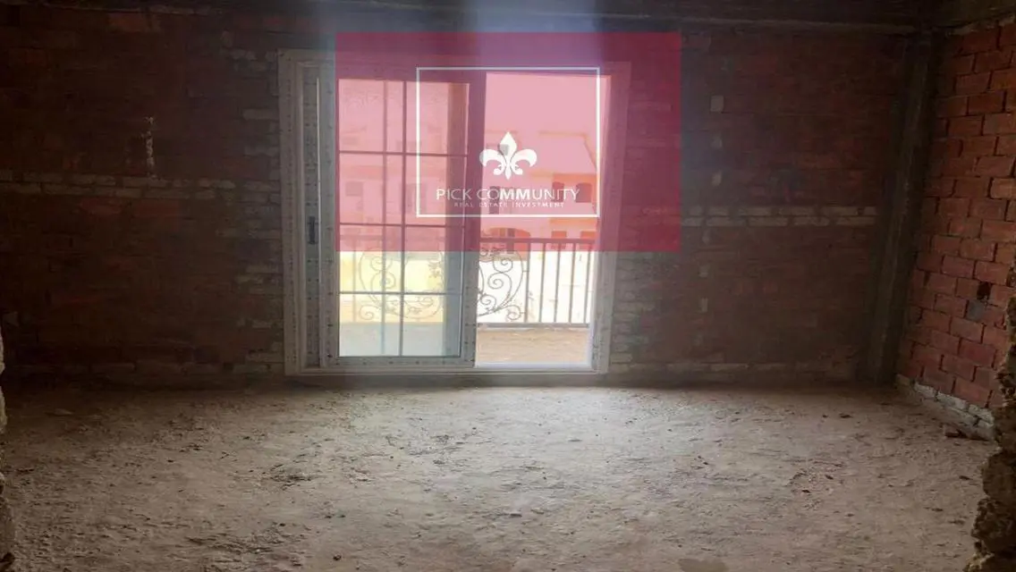 Town house corner for sale in Layan prime location