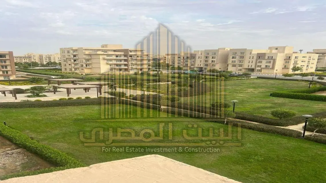 Ground floor for rent with a private garden in w/v