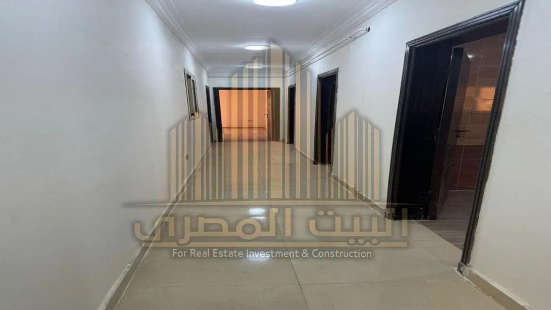 Ground floor for rent with a private garden in w/v