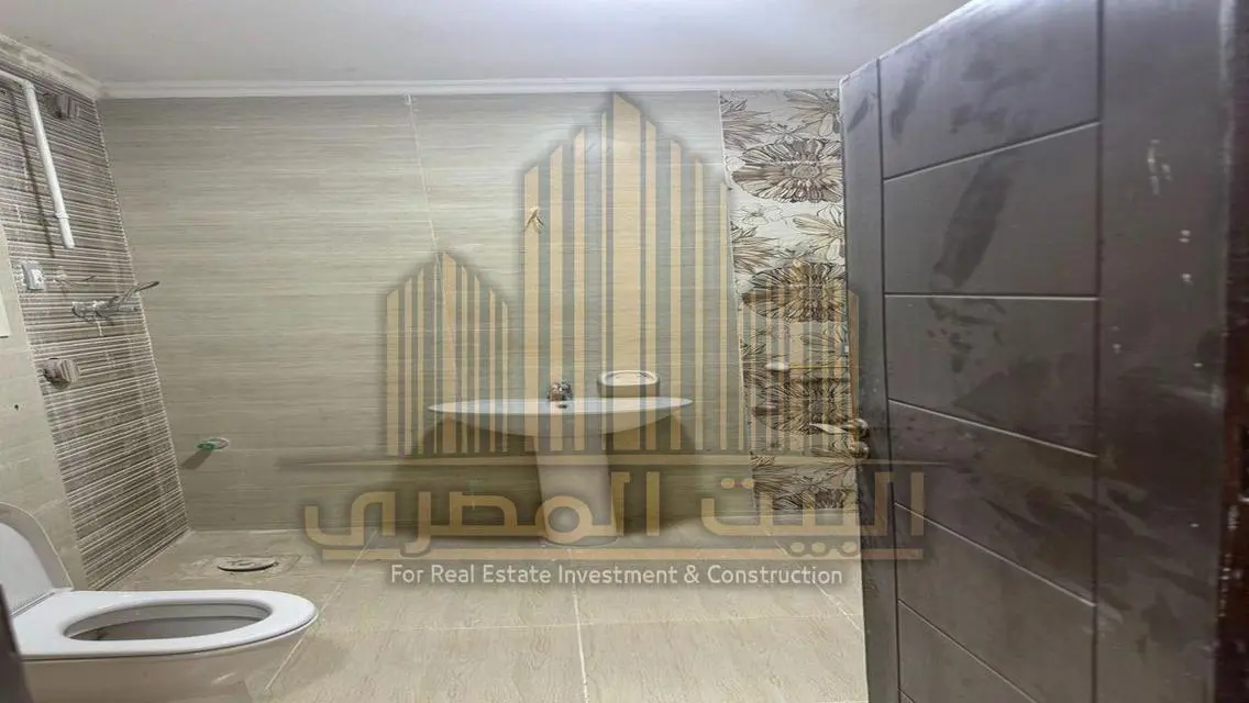 Ground floor for rent with a private garden in w/v