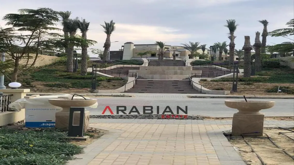 فيلا بمقدم 5% وقسط 8سنين فى سراي برايم لوكشن