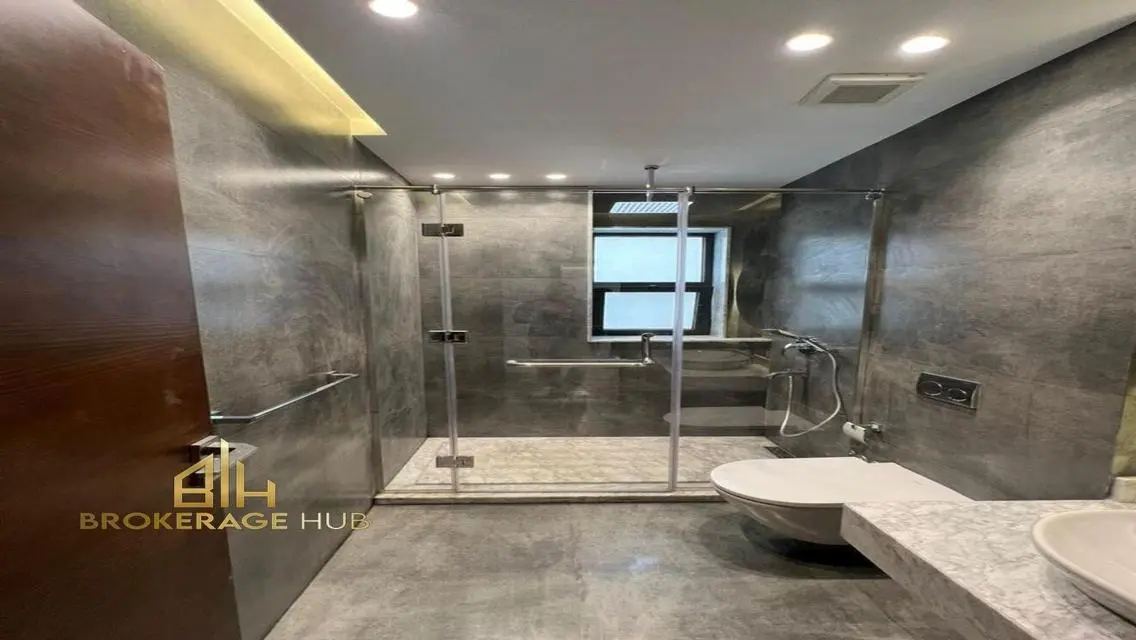 Luxury Apartment with Stunning View for Sale