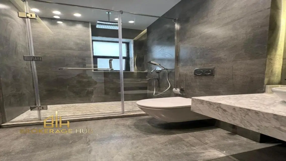 Luxury Apartment with Stunning View for Sale