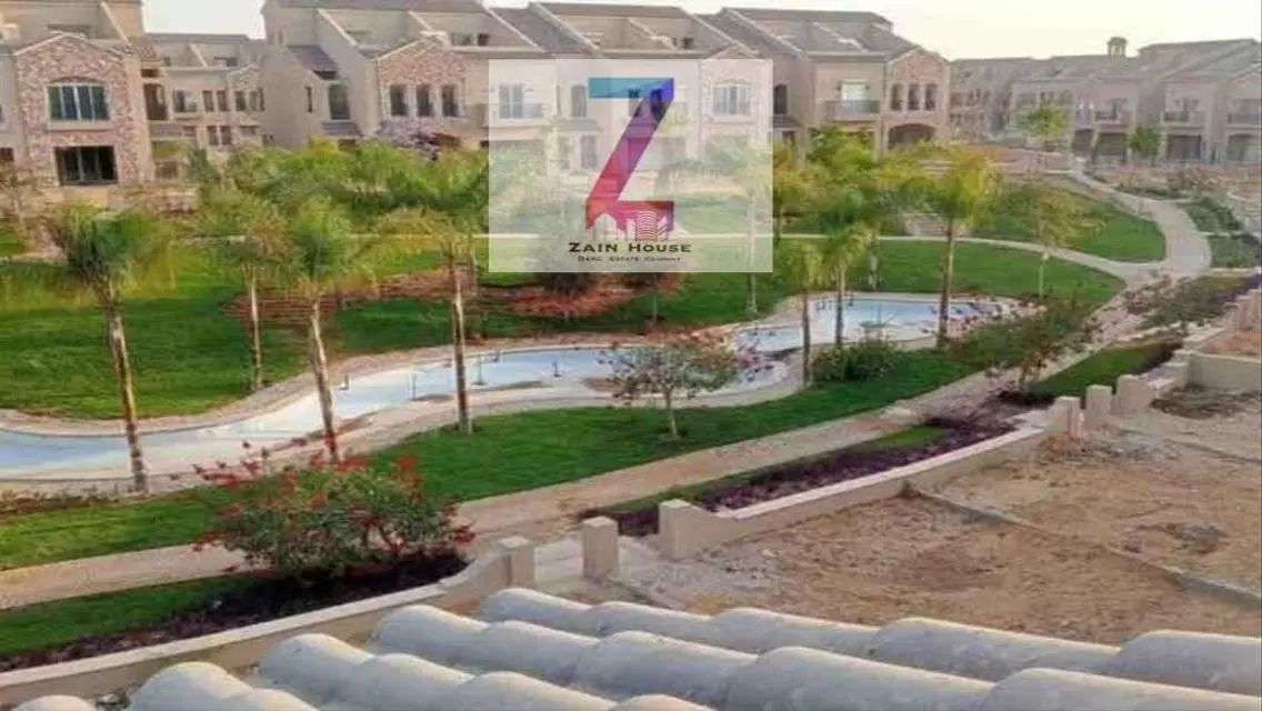شقة 3 غرف دور متكرر نصف تشطيب في جرين سكوير