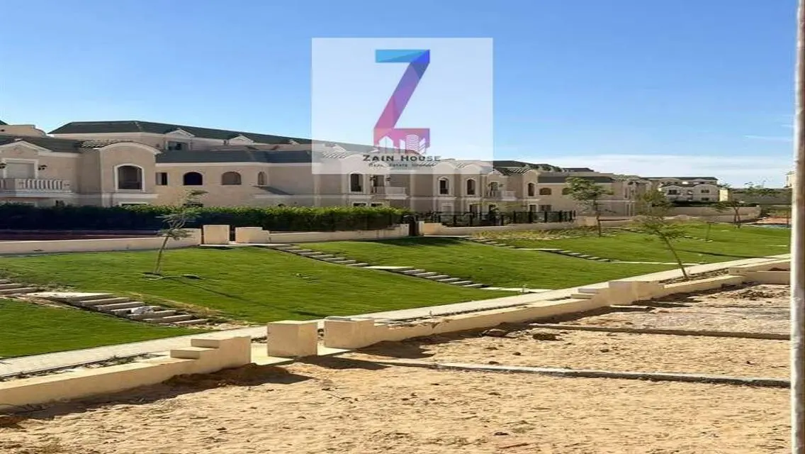 للبيع فيلا تاون هاوس كورنر بكمبوند لافينير صبور -