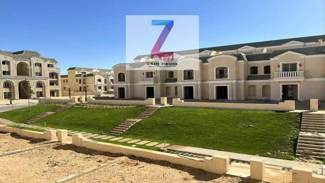 للبيع فيلا تاون هاوس كورنر بكمبوند لافينير صبور -