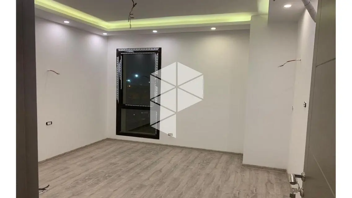 شقة فاخرة مع جميع الم amenities في Fifth Square
