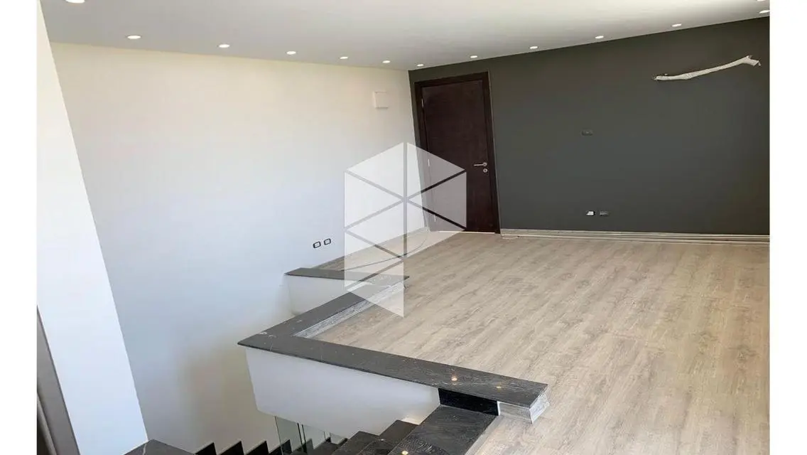 شقة فاخرة مع جميع الم amenities في Fifth Square