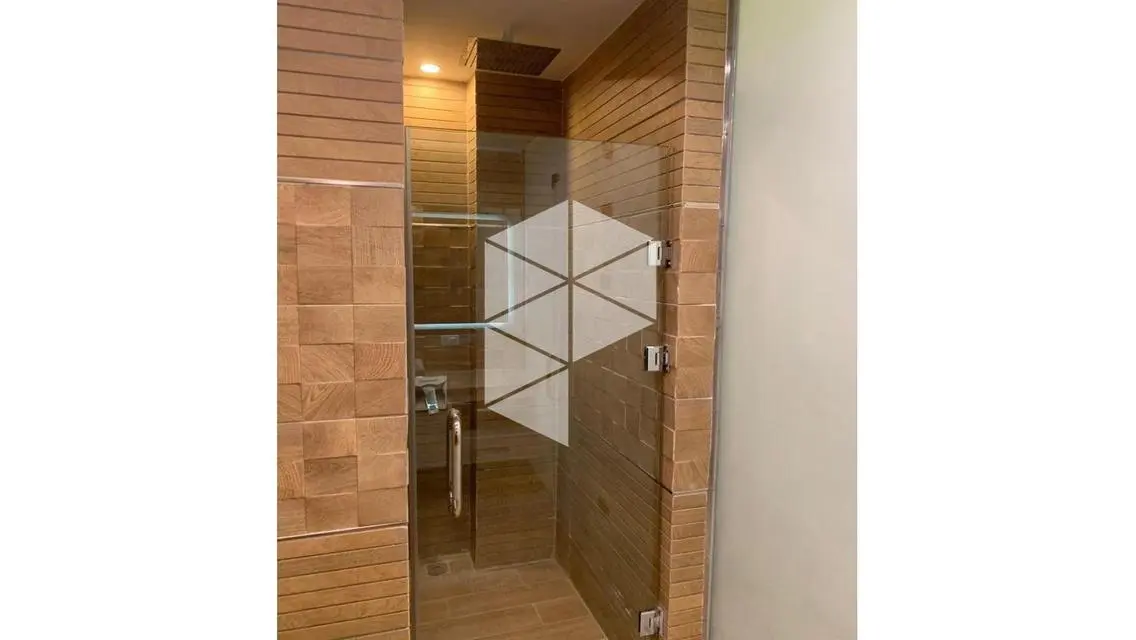 شقة فاخرة مع جميع الم amenities في Fifth Square