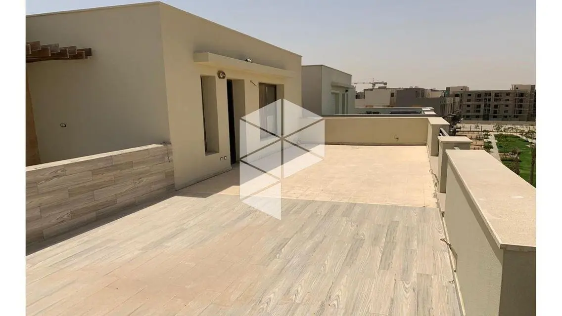 شقة فاخرة مع جميع الم amenities في Fifth Square