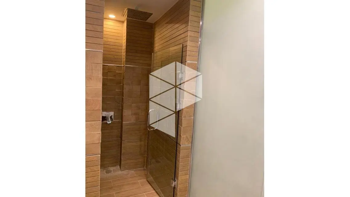 شقة فاخرة مع جميع الم amenities في Fifth Square