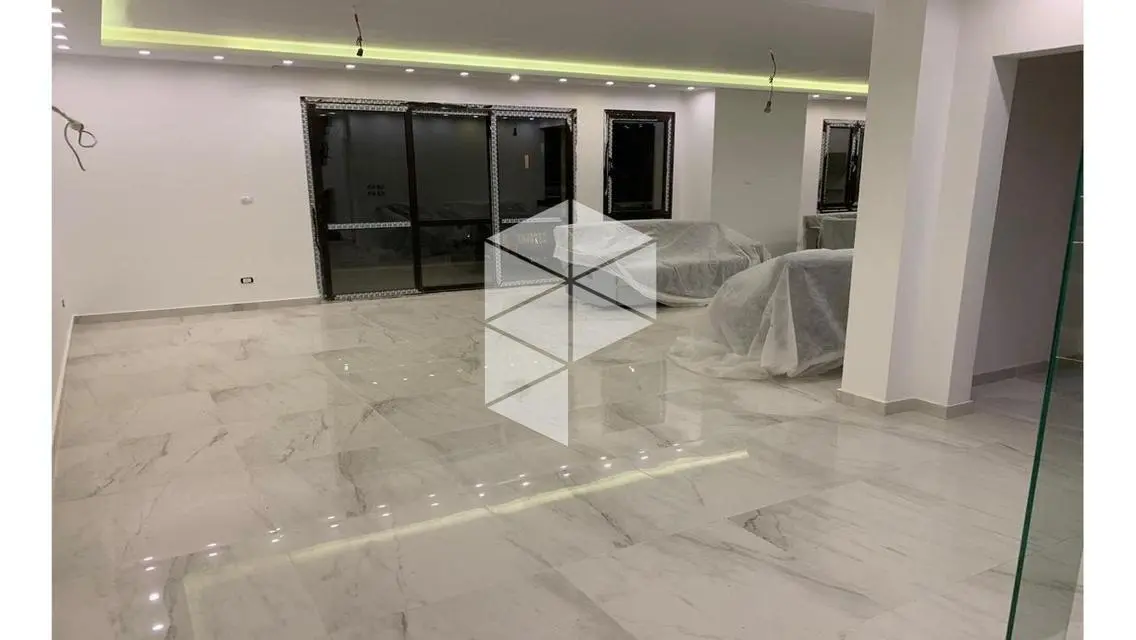 شقة فاخرة مع جميع الم amenities في Fifth Square