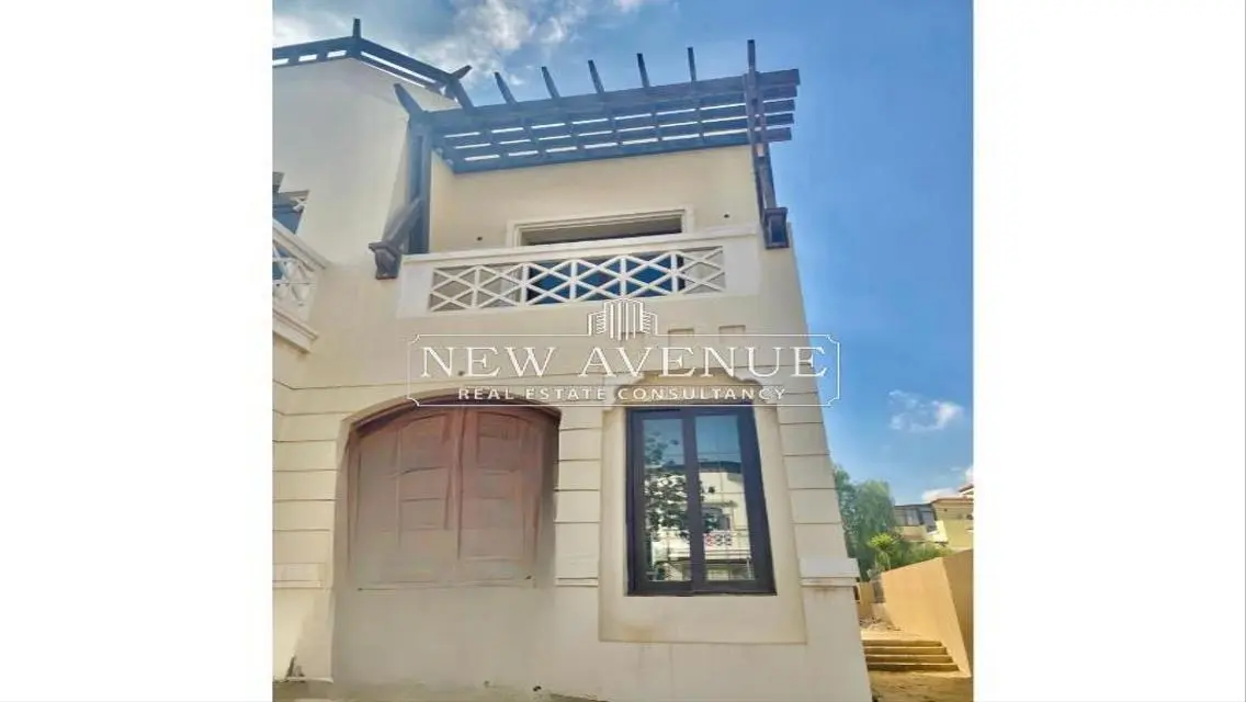 Standalone ready to move prime location in hyde park