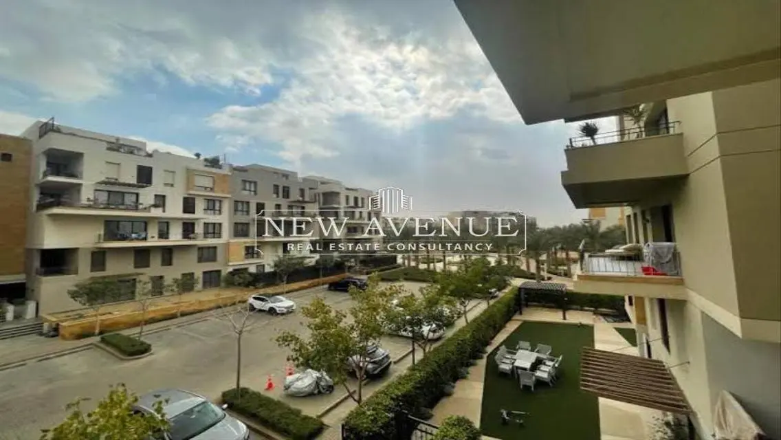 Triplex ready to move prime location in sodic east town