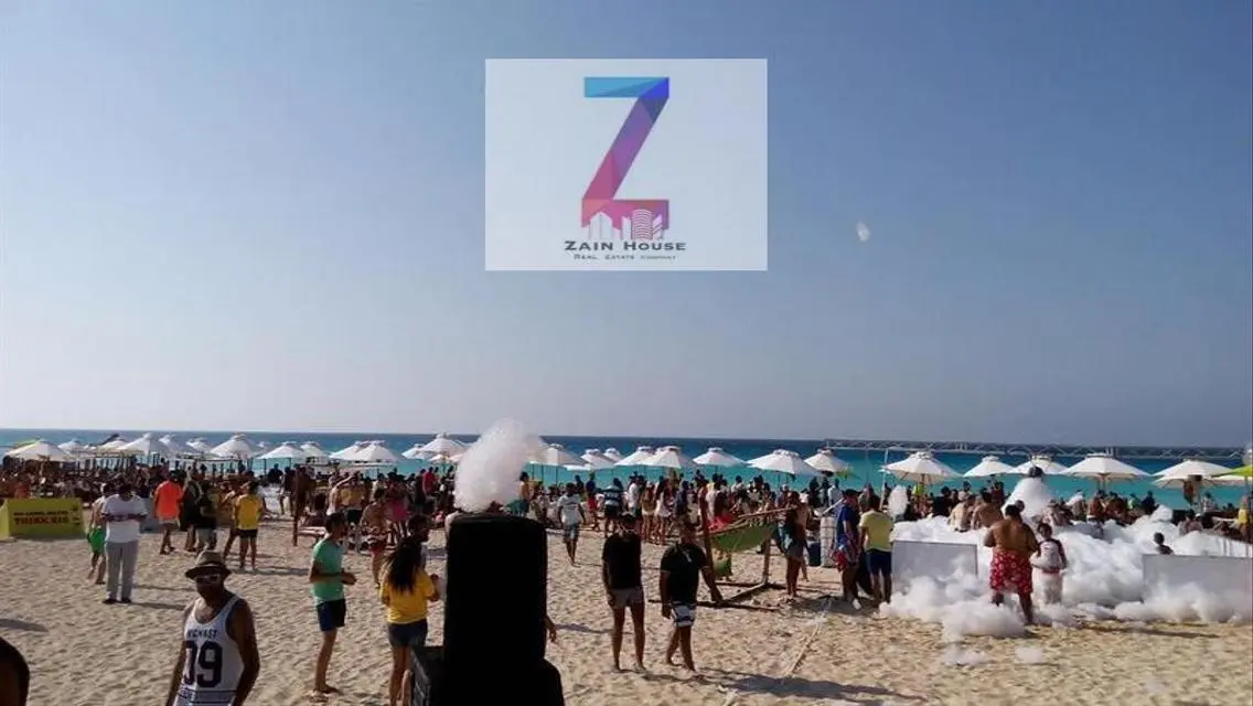 بنتهاوس مفروش بالكامل والرووف مجهز ببرجوله وقعدات