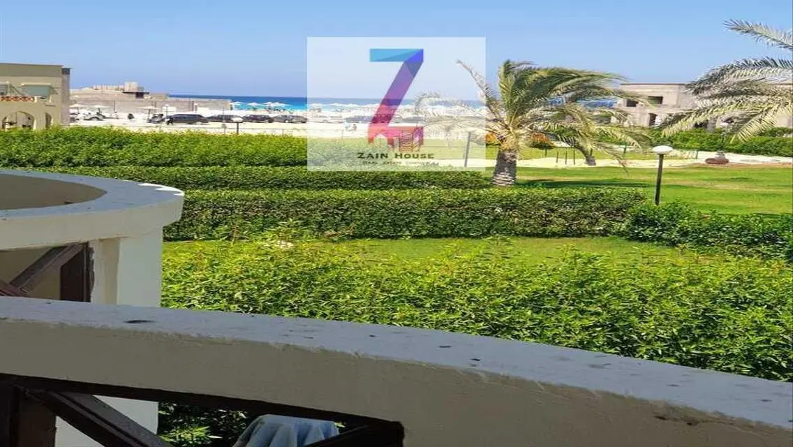 Villa directly on the sea