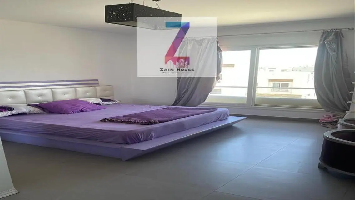 For sale a penthouse with a full view of the sea