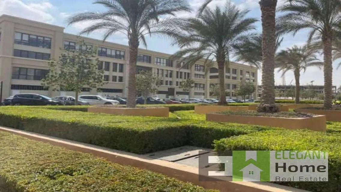مكتب راقي للإيجار بموقع مميز في ميفيدا اعمار
