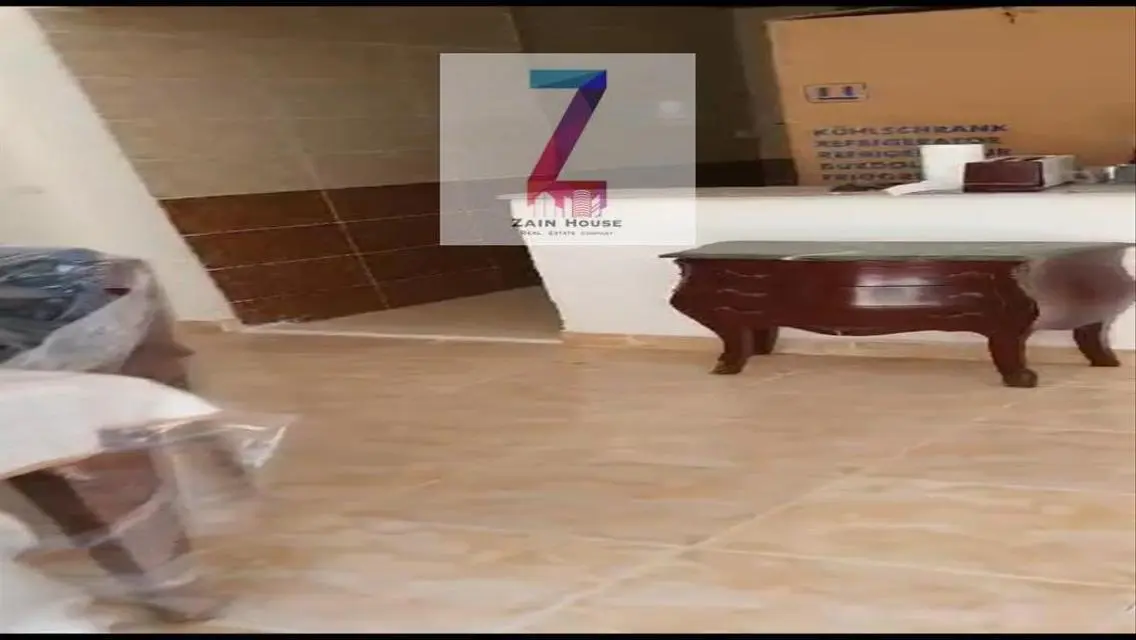 شقة ١٣٥م حي شرق امام الجامعة الأمريكية تجمع خامس