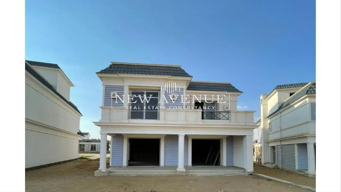 Luxury 3-Bedroom Apartment with Private Garden