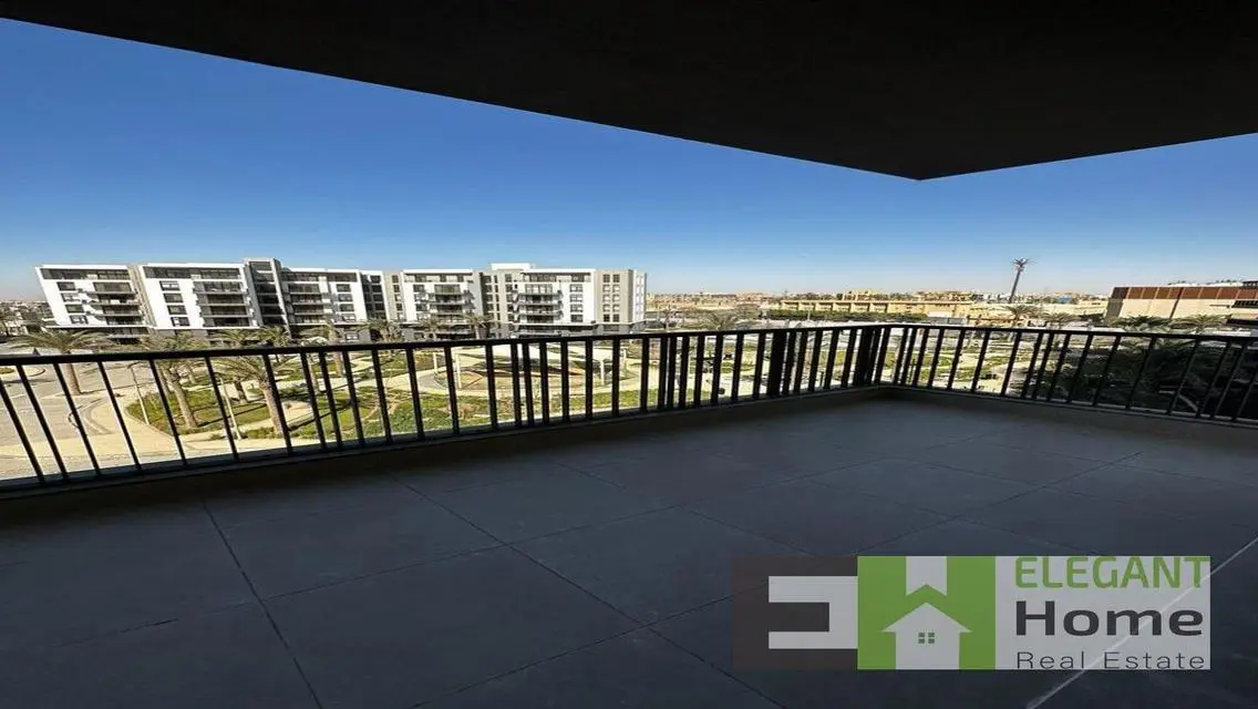 Luxury furnished apartment for rent at Aura CFC
