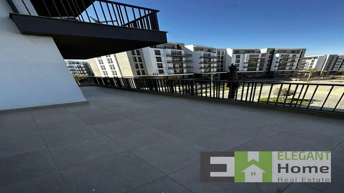 Luxury furnished apartment for rent at Aura CFC