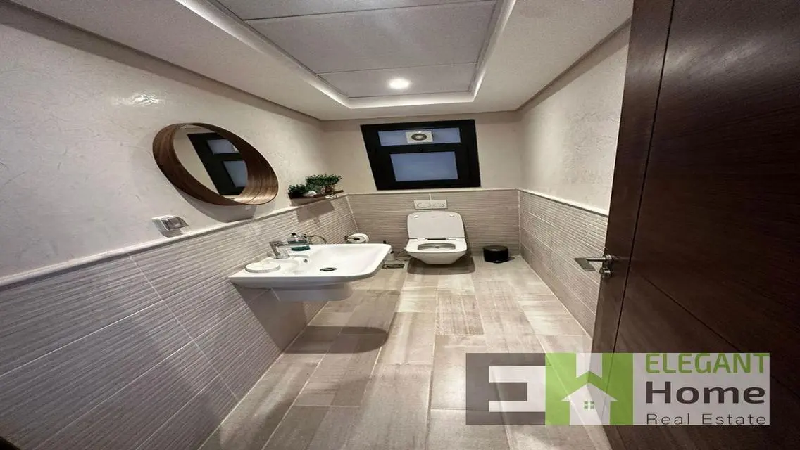 Luxury furnished apartment for rent at Aura CFC