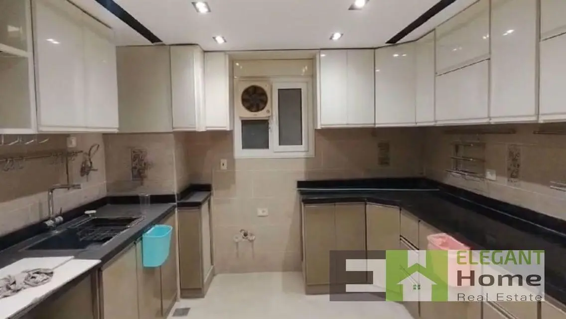 Apartment lake view for rent at the squre