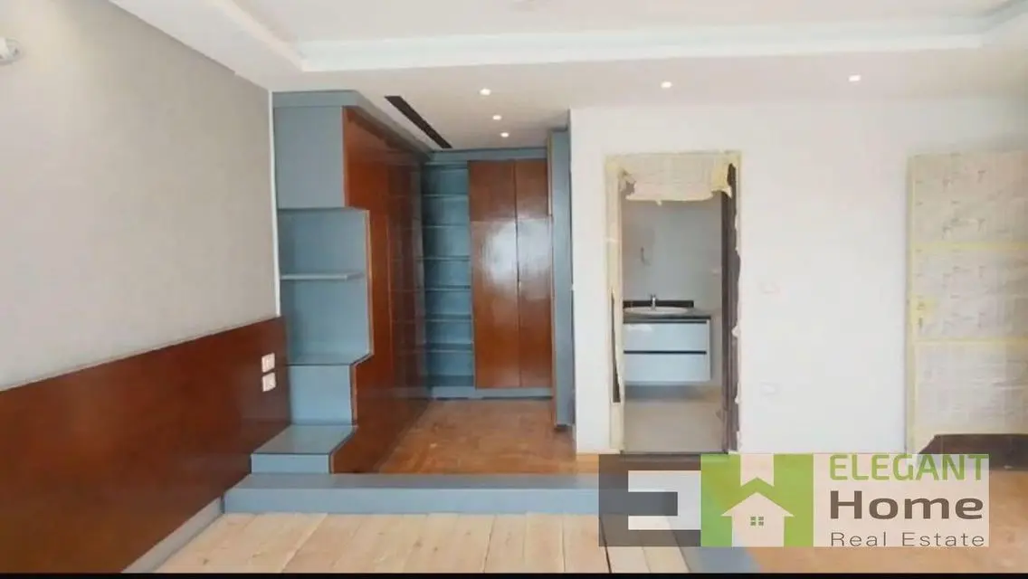 Apartment lake view for rent at the squre