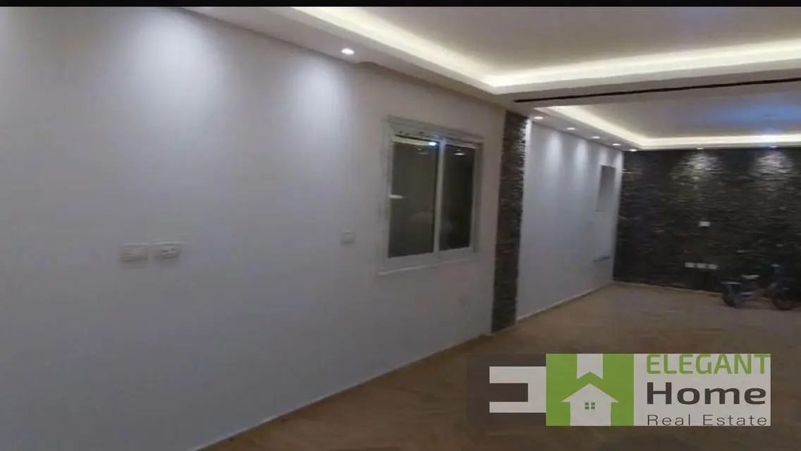 Apartment lake view for rent at the squre