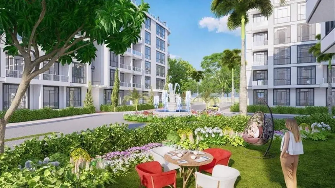Exceptional Property for Sale with Expansive Space and Private Garden