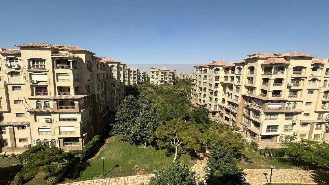شقة للبيع في منطقة ب2 مع إطلالة رائعة
