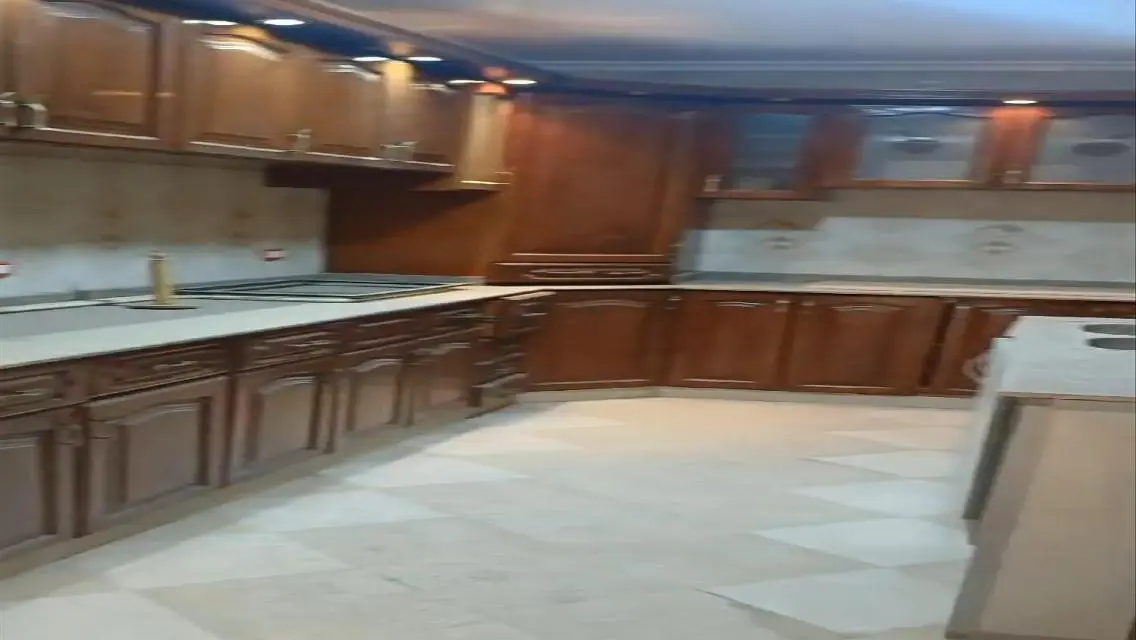 دوبلكس للبيع باميز الاماكن علي شارع الثروه الرئيسي