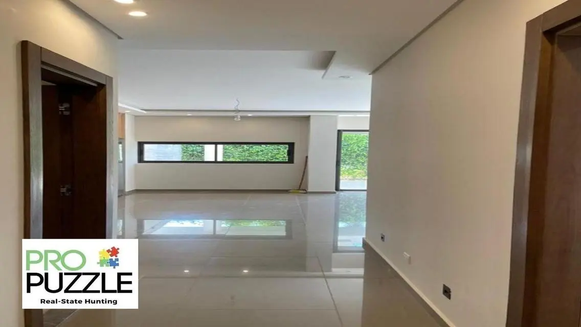 شقة للإيجار في كومباوند ليك فيو Residence