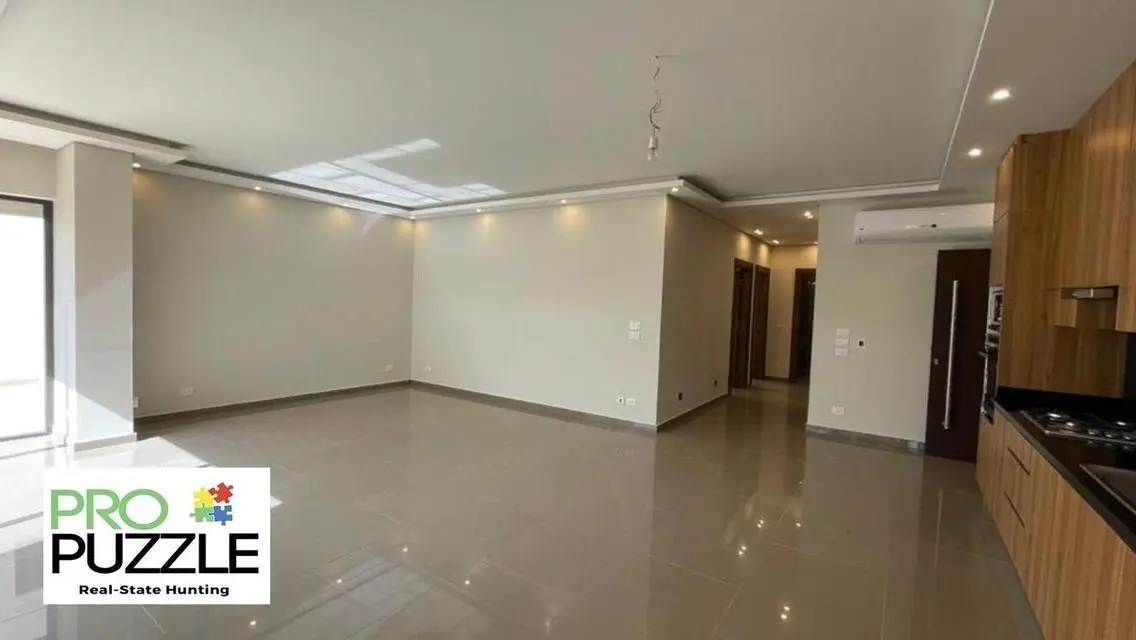 شقة للإيجار في كومباوند ليك فيو Residence
