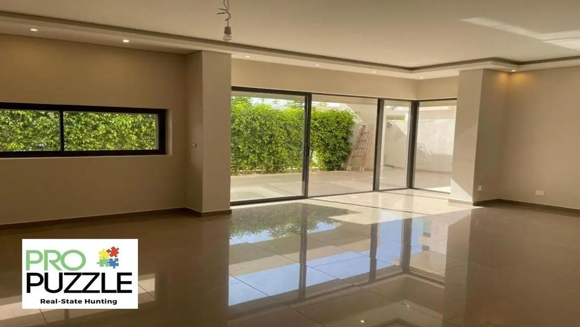 شقة للإيجار في كومباوند ليك فيو Residence